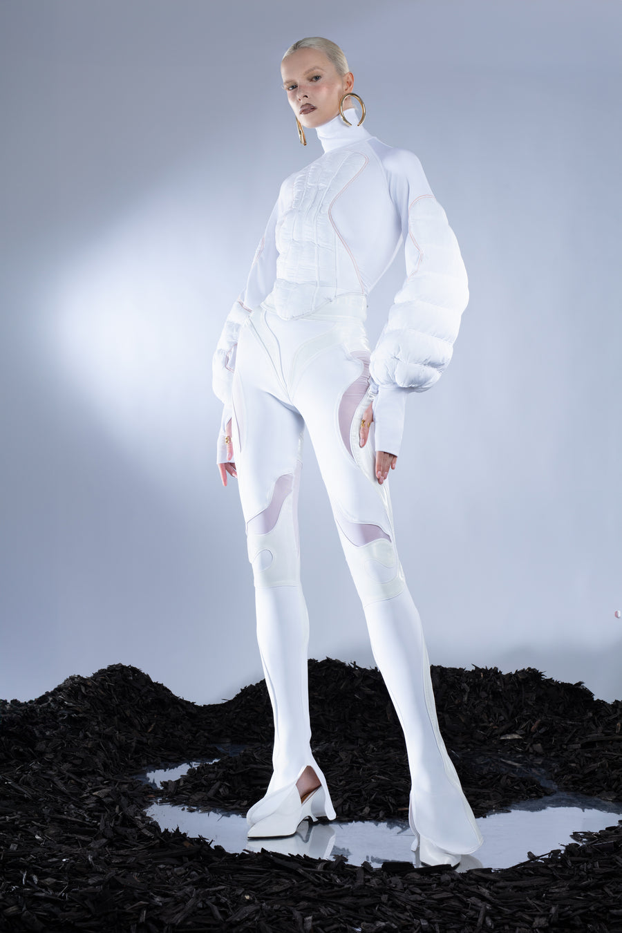 WHITE QUILTED PUFFER SWEATER