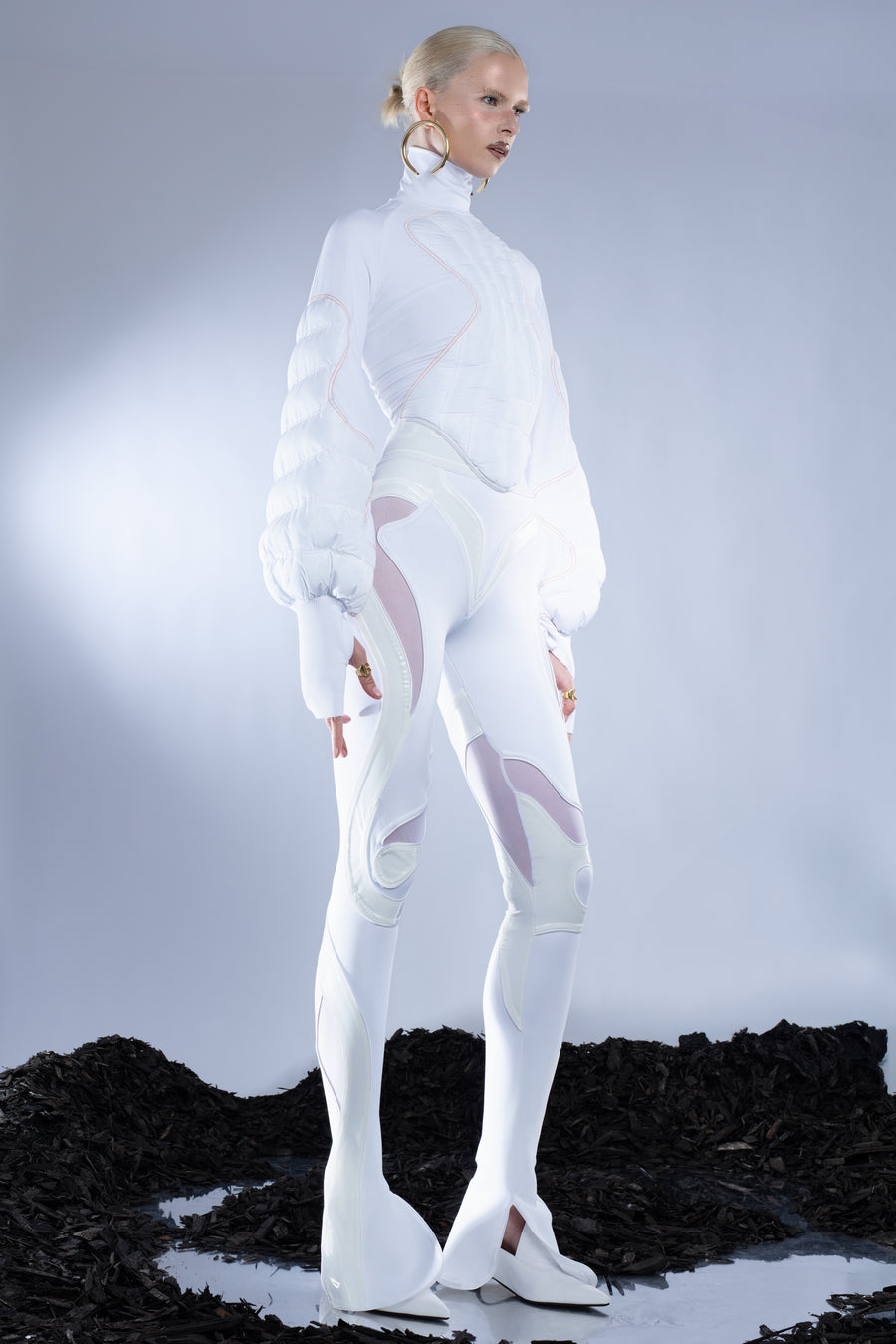 WHITE QUILTED PUFFER SWEATER