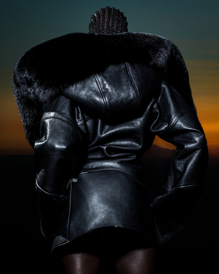 BLACK CROPPED LEATHER AND FUR JACKET