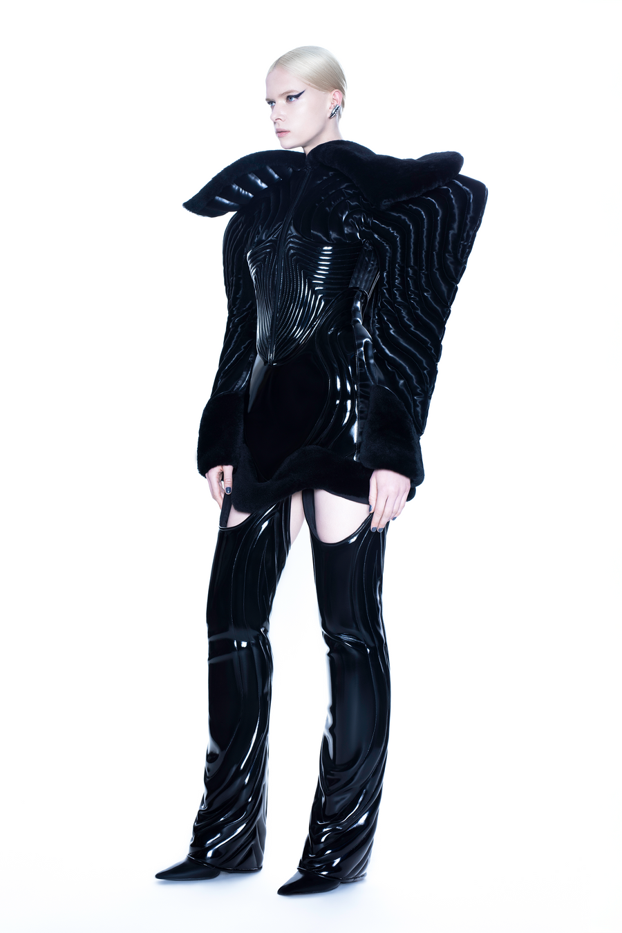 BLACK GLOSS QUILTED PUFFER JACKET